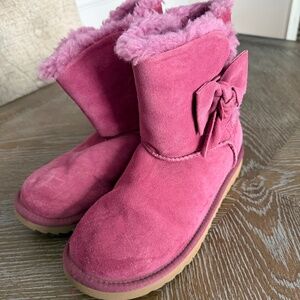 Pink Bow Tie Uggs